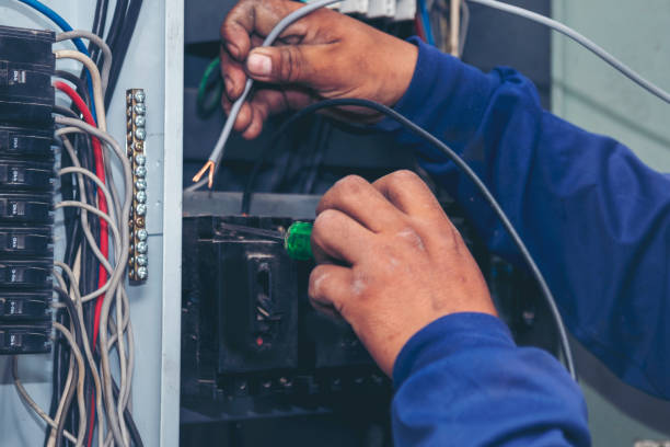 Best Affordable Emergency Electrician  in Pine Knoll Shores, NC
