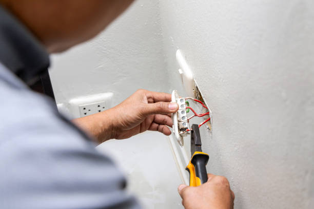 Best Licensed Electrician  in Pine Knoll Shores, NC
